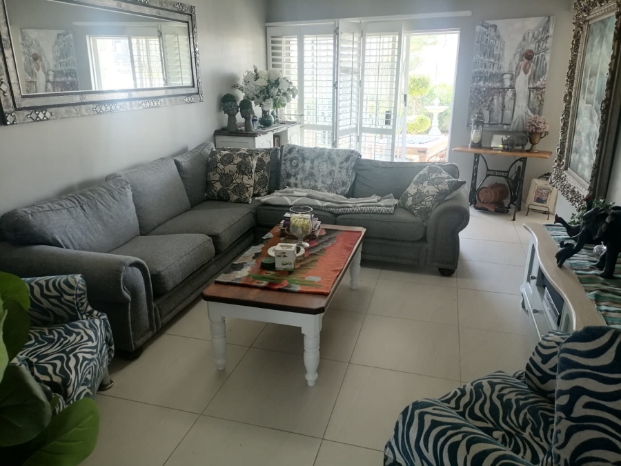 To Let 1 Bedroom Property for Rent in Strand North Western Cape
